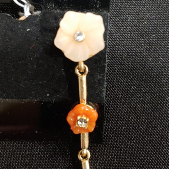 Hanami linear earrings - Picture 3 of 4